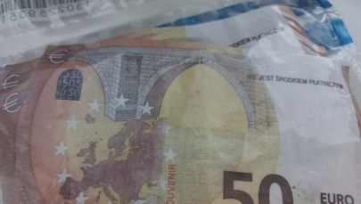 ​Chciał wymienić zabawkowe pieniądze. Mówił, że wypłacił je w bankomacie