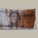 Chciał zapłacić wycofanym 25 lat temu banknotem, był poszukiwany