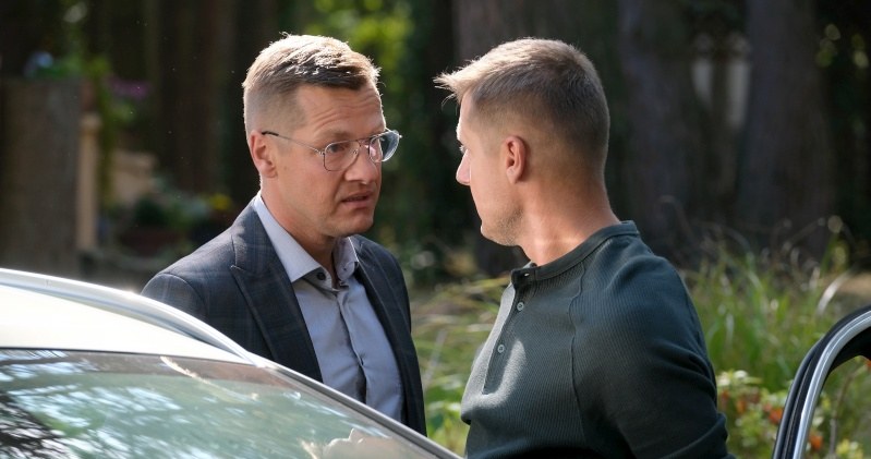"Chciałem cię przeprosić, brat" - powie Piotrek /Źródło: AIM