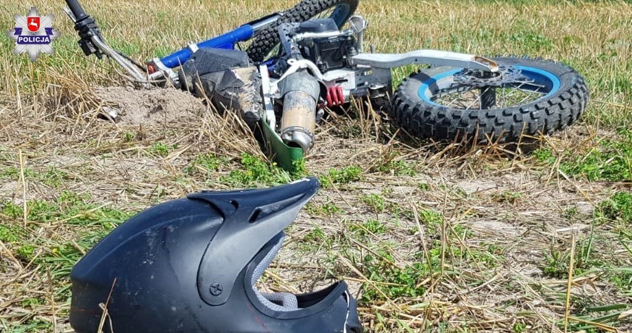 Chcieli poszaleć crossami po polu. Skończyło się zderzeniem /Policja