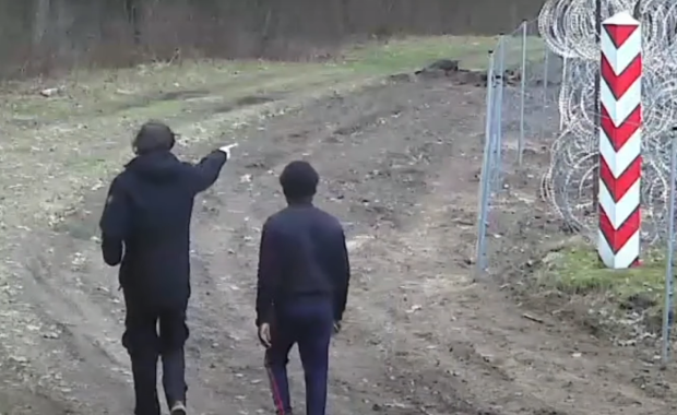 Chcieli zobaczyć rosyjski słup graniczny. Dostali mandaty [FILM]