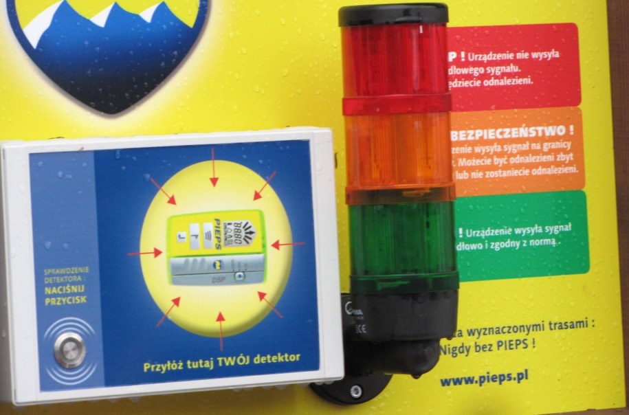 Check point diagnozuje działanie detektora odpowiednim sygnałem świetlnym /Maciej Pałahicki /RMF FM