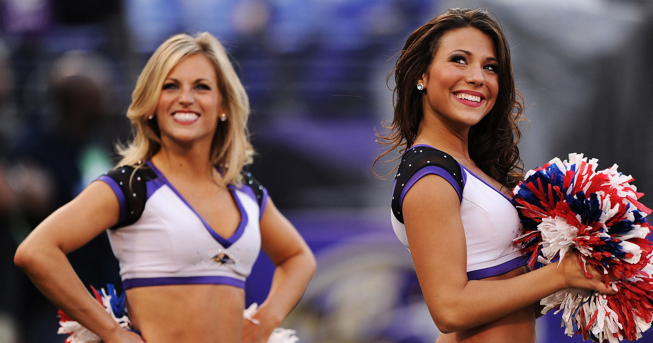 Cheerleaderki zespołu Baltimore Ravens /AFP