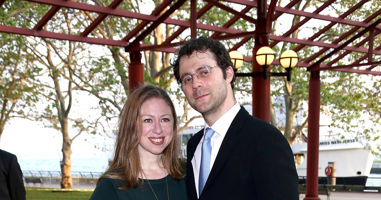 Chelsea Clinton z mężem /Paul Zimmerman /Getty Images