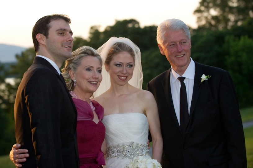 Chelsea Clinton z rodzicami i mężem /- /Getty Images