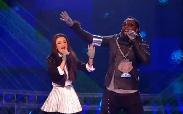 Cher Lloyd i Will.i.am w "The X Factor" /