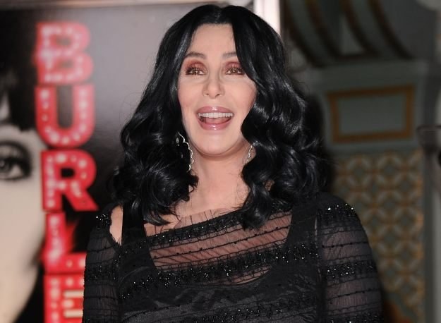 Cher oddaje niepotrzebne ubrania fot. Jason Merritt /Getty Images/Flash Press Media