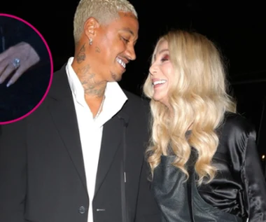 Cher zaręczyła się z młodszym o 40 lat kochankiem? Nie przeszkodził nawet konflikt rodzinny