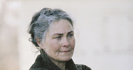 Cherry Jones w filmie "Osada" /