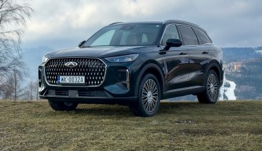 Chery Tiggo 9 ma 428 KM, 7 miejsc i specjalny podnóżek. Cena zaskakuje