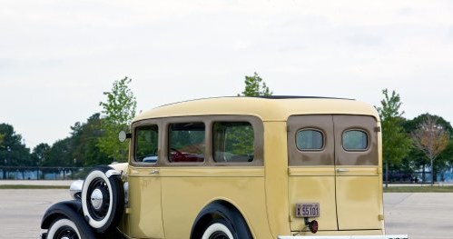 Chevrolet Suburban Carryall (1935 r.) /Chevrolet