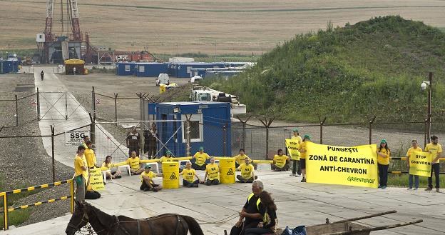 Chevron wierci w Pungesti (Rumunia) za gazem łupkowym. Protestuje Greenpeace /AFP