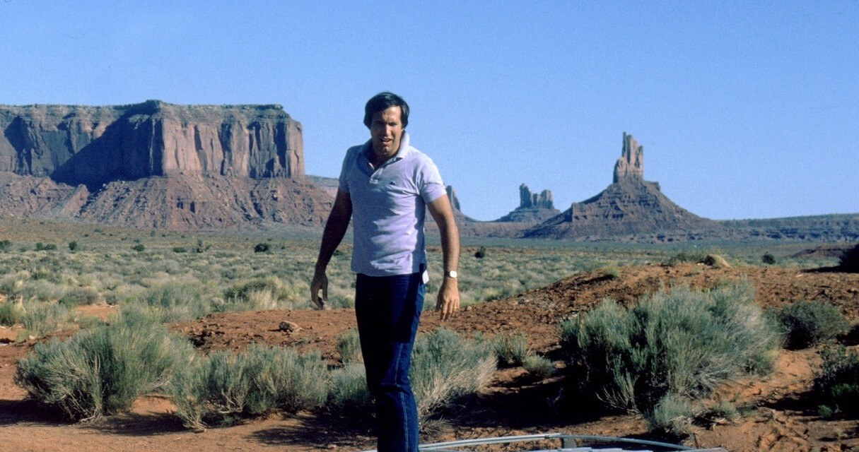 Chevy Chase jako Clark Wilson Griswold /Mary Evans/All Film Archive/Warner Bros/East News /East News