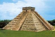 Chichén Itzá, piramida /Encyklopedia Internautica