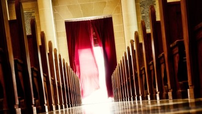 Chile: Zawieszono 14 księży podejrzanych o molestowanie