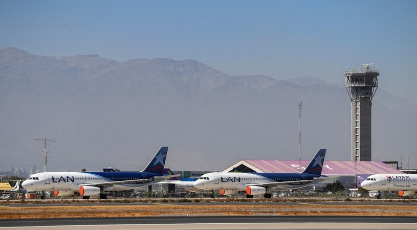 Chilijsko-brazylijskie linie lotnicze LATAM mają problemy /AFP