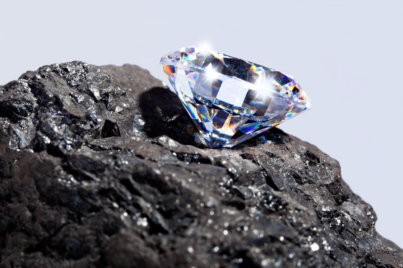 Chińczycy przestali kupować diamenty. Tracą sprzedawcy z Indii /123RF/PICSEL