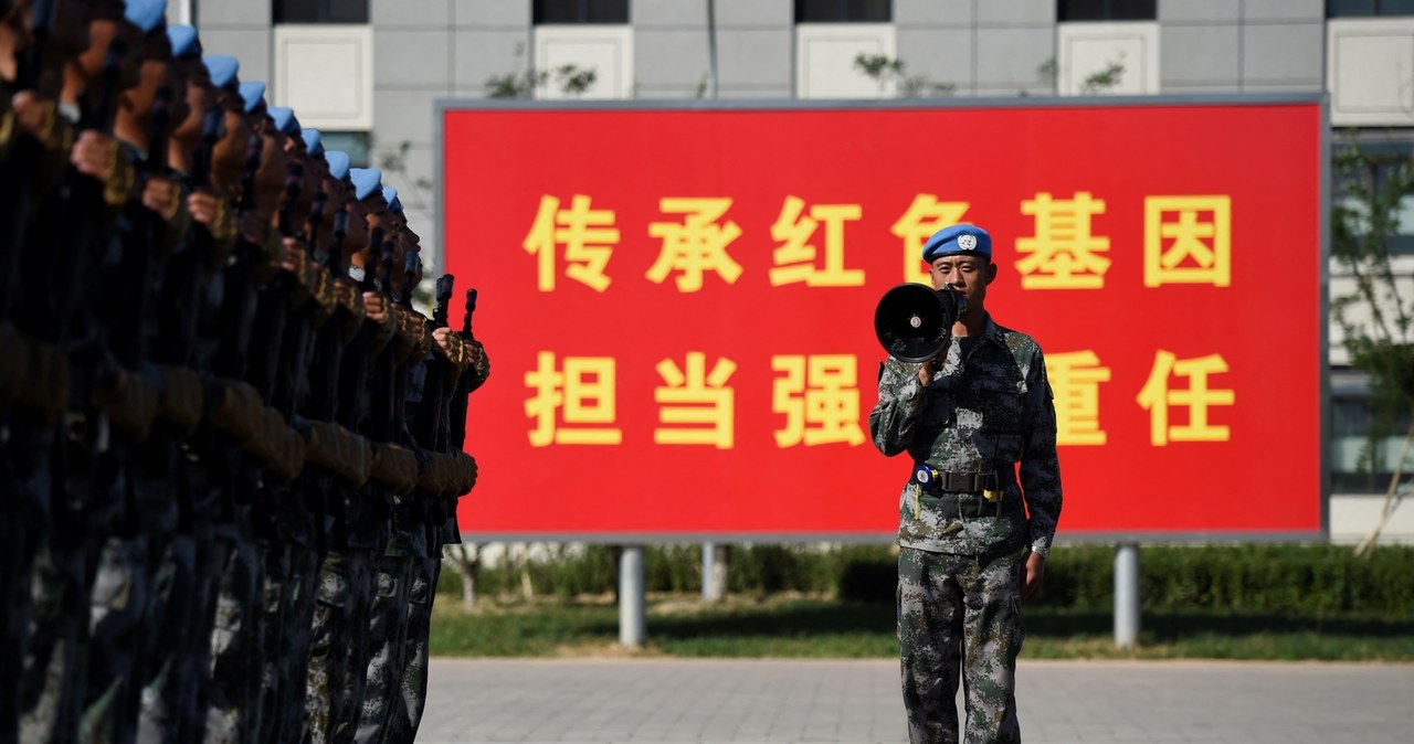 Chińska Armia Ludowo-Wyzwoleńcza często wykorzystuje opłacane badania naukowe do promowania swojej militarnej potęgi /WANG ZHAO/AFP /AFP