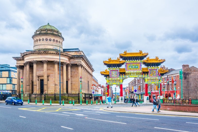 Chińska dzielnica, czyli Chinatown to popularne miejsce wśród turystów oraz mieszkańców Liverpoolu /123RF/PICSEL