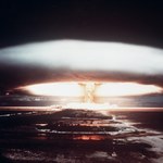 Chińska gazeta radzi jak przetrwać wybuch bomby atomowej