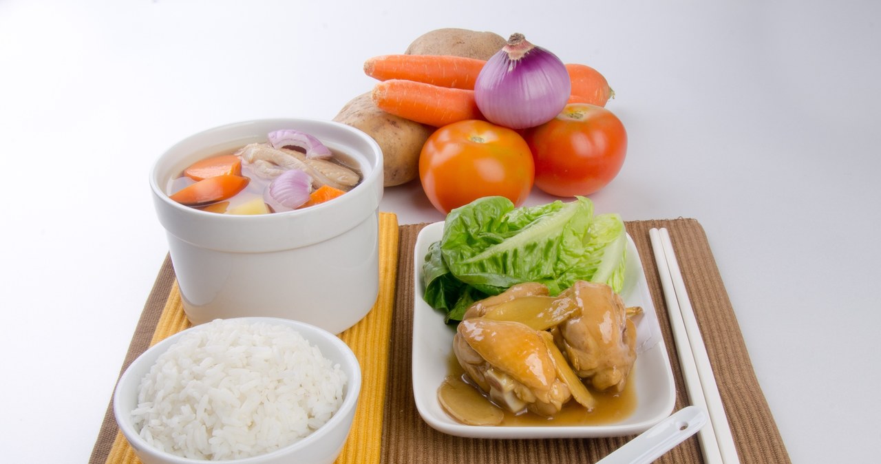 Chińska kuchnia jest bardzo zdrowa /123RF/PICSEL