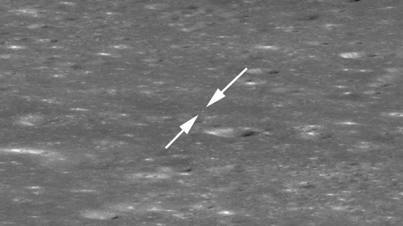 Chiński łazik na powierzchni Księżyca /NASA