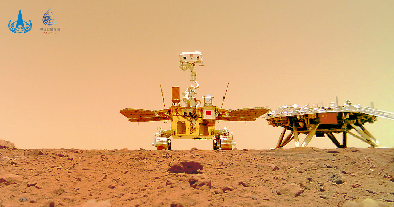 Chiński łazik Zhurong na powierzchni Marsa /materiały prasowe