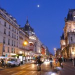 Chiński sklep z tanią odzieżą w zabytkowym centrum Paryża. Spore oburzenie