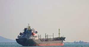 Chiński tankowiec z metanolem próbował przełamać blokadę cieśniny Ormuz