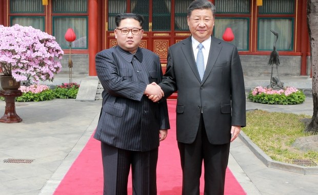 Chińskie MSZ: Kim Dzong Un zapowiada rozmowy o rozbrojeniu nuklearnym