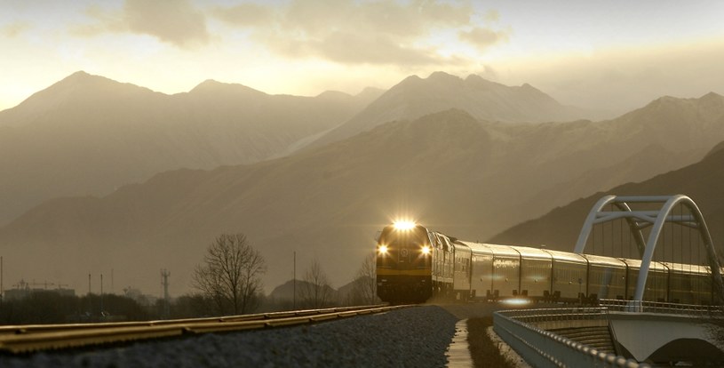 Chiny chcą stworzyć połączenie kolejowe z Indiami biegnące przez Dach Świata /AFP