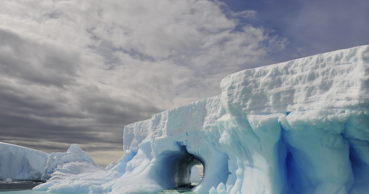 Chiny chcą wwiercić się w lód Antarktydy na głębokość 3,6 km. /123RF/PICSEL