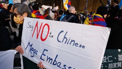 Chiny chcą zbudować tu największą ambasadę w Europie. Protesty nie ustają