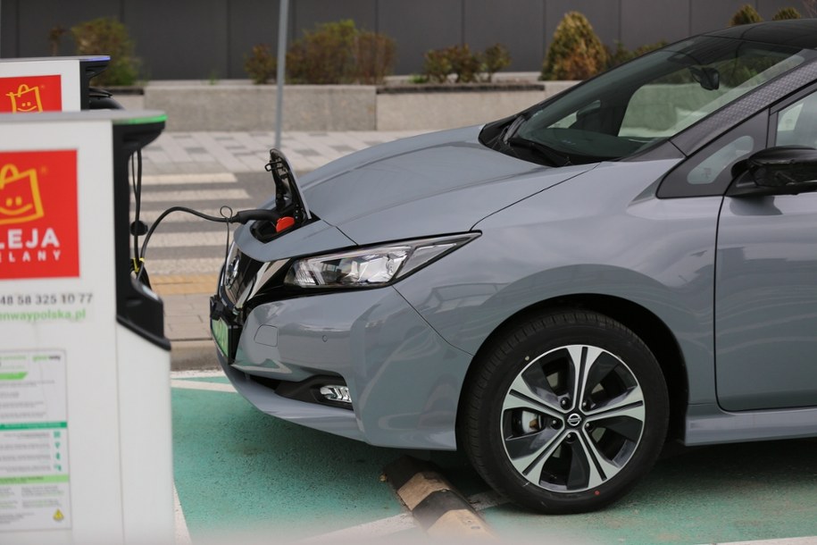 Chiny o postępie w rozmowach z UE. Chodzi o samochody elektryczne