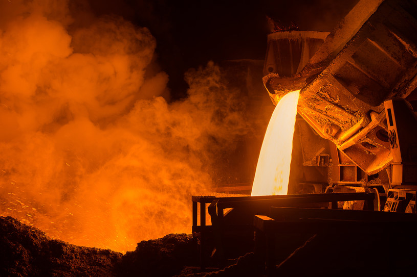 Chiny, Korea Płd. i Japonia wytwarzają blisko 60 proc. światowej produkcji stali. /123RF/PICSEL