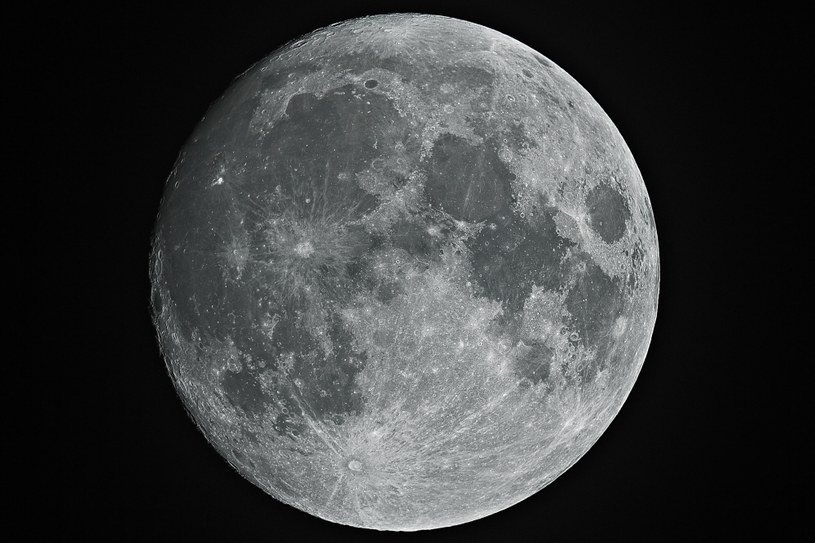 Chiny mają ambitne plany eksploracji Księżyca /123RF/PICSEL