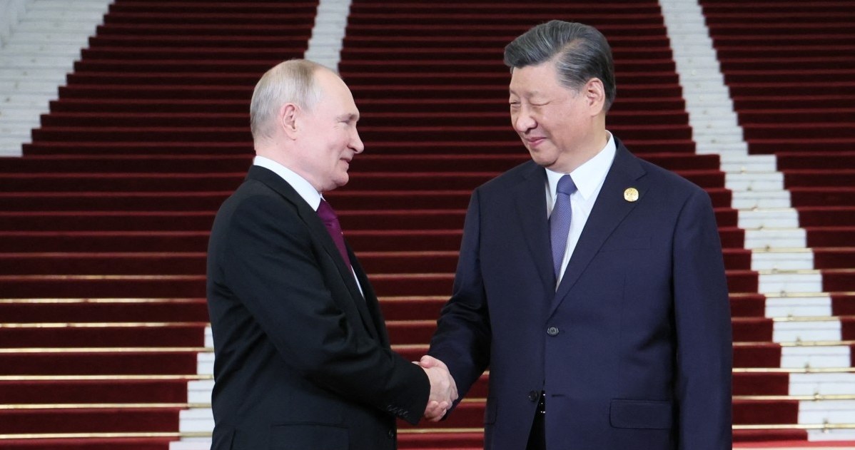 Chiny nie chcą dużo płacić za rosyjski gaz. Gazprom będzie mieć problem? Na zdj. Władimir Putin z Xi Jinpingiem /Sergei Savostyanov /AFP