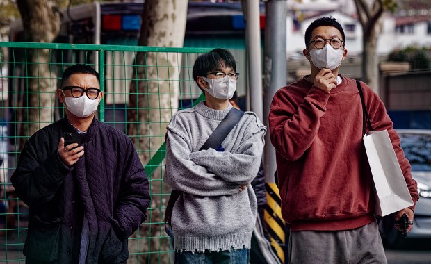 Chiny ogłosiły wstrzymanie działania covidowej aplikacji śledzącej