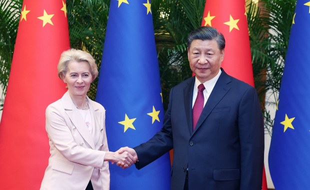 Chiny ostrzegają UE. Nowe sankcje mogą poważnie zaszkodzić relacjom
