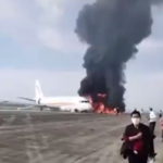 Chiny: Samolot zapalił się na lotnisku. Na pokładzie było ponad 100 pasażerów 