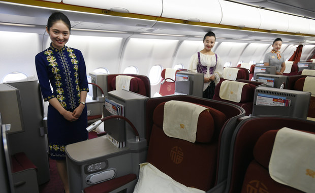 Chiny: Stewardesy z nadwagą nie zostaną wpuszczone na pokład samolotu