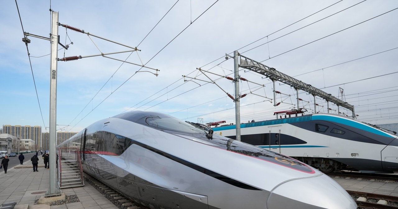 CR450 EMU. Chiński gigant prędkości będzie pędzić ponad 400 km/h ...