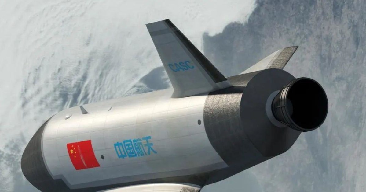 Chiny twierdzą, że dokonali rekordowego oblotu swojego nowego pojazdu kosmicznego. Może być nowym narzędziem do szpiegowania /@qinxiaoai1 /Twitter