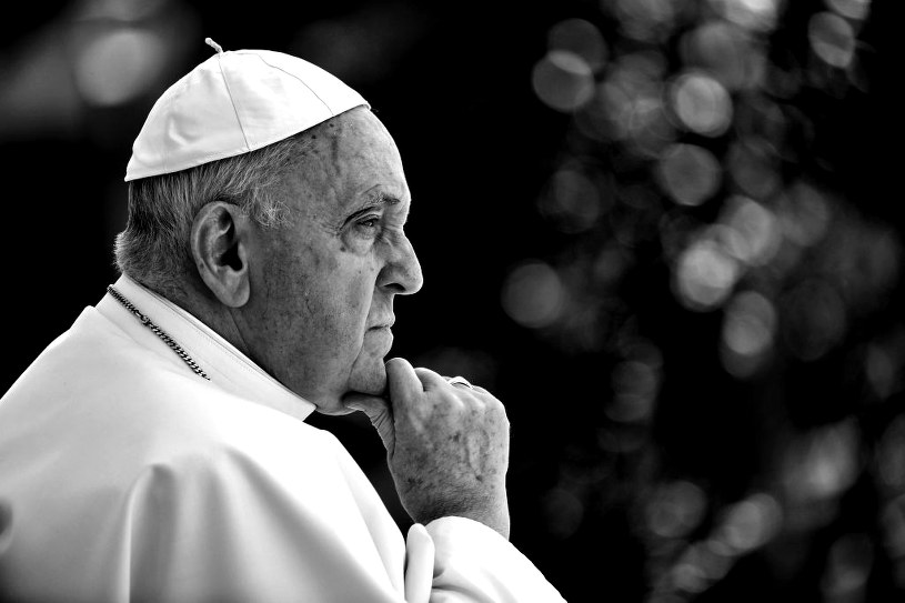 Chiny ukrywają śmierć Franciszka. Rządowe organizacje nie podały informacji