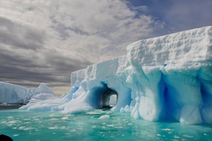 China va fora în gheața din Antarctica timp de câțiva kilometri.  Pentru orice motiv?