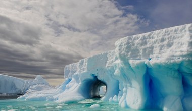 Chiny wwiercą się w lód Antarktydy na kilka km. W jakim celu?