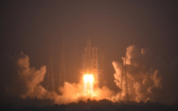 Chiny wystrzeliły sondę księżycową Chang-6 /Xinhua/Guo Cheng /PAP/EPA