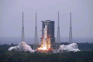 Chiny wystrzeliły w kosmos satelitę. Wspomoże misje na Księżyc