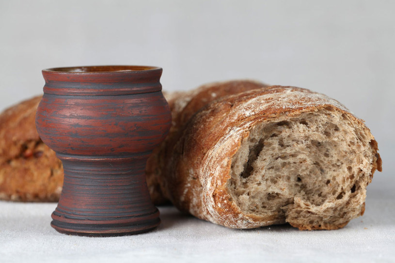 Chleb domowy z oliwkami /123RF/PICSEL