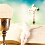 Chleb eucharystyczny nie może być bezglutenowy. Nowe zalecenia Watykanu